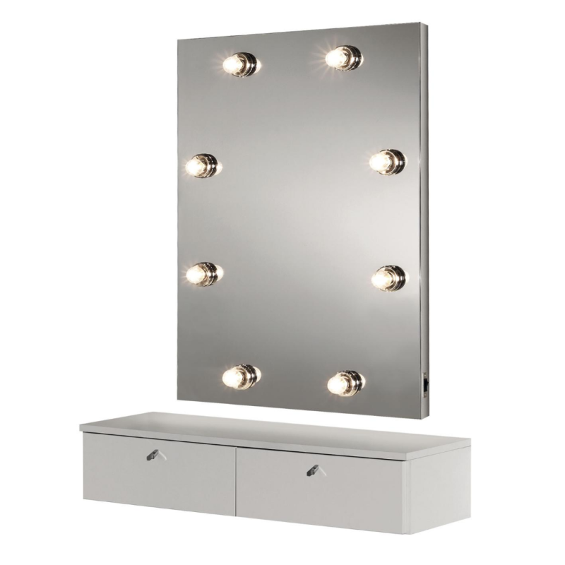 Bedienplatz mit integrierter Beleuchtung und Hängeschrank.