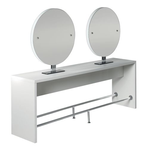 Quadratischer Tisch trifft auf runden und eckigen Spiegel. Der perfekte Doppelbedienplatz für deinen Salon!