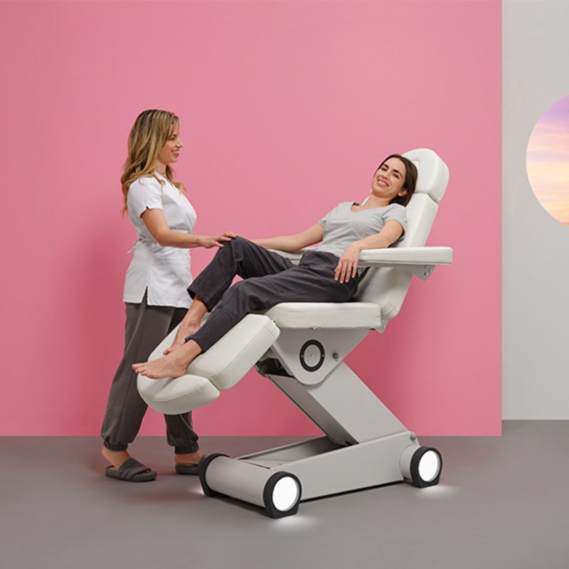 Moderne meets Future - Die leistungsstarke Kosmetikliege mit vier elektrischen Motoren!