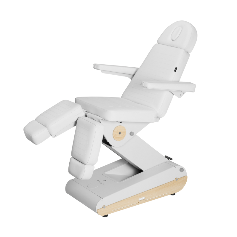 Innovativer Fußpflegestuhl für eine komfortable Fußpflegebehandlung.