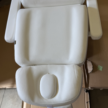 Silverfox Kosmetikliege QUAR E-4 mit Heizung Weiß I Ausstellungsstück